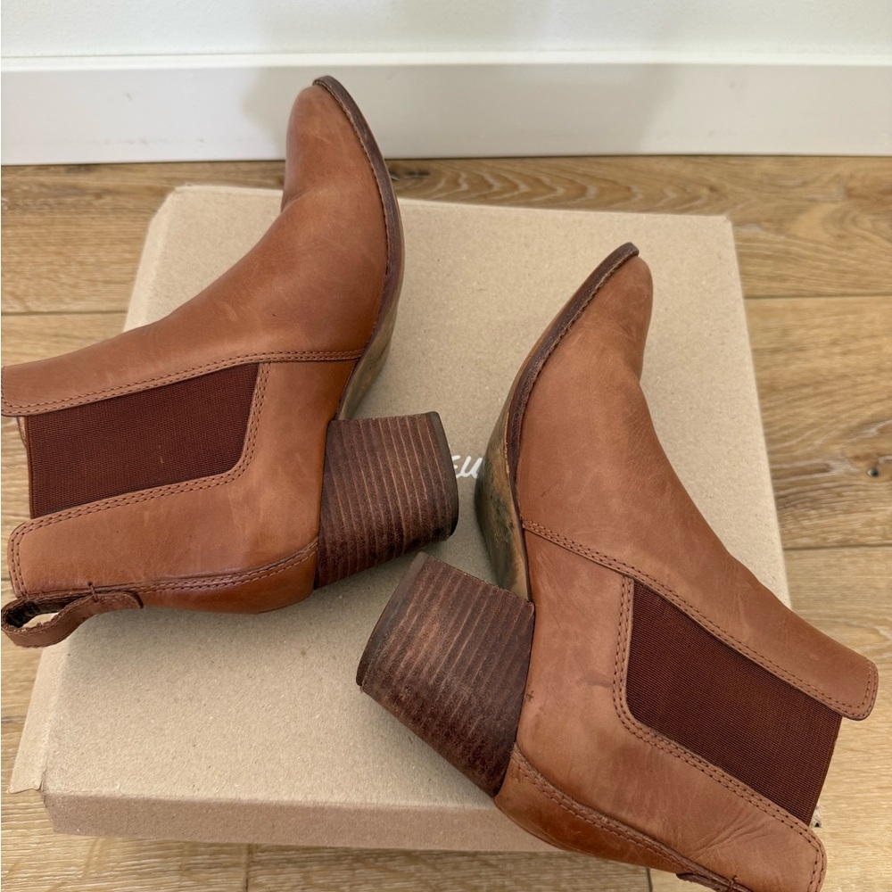 Madewell Regan Heeled Chelsea Boots - Picture 9 of 11